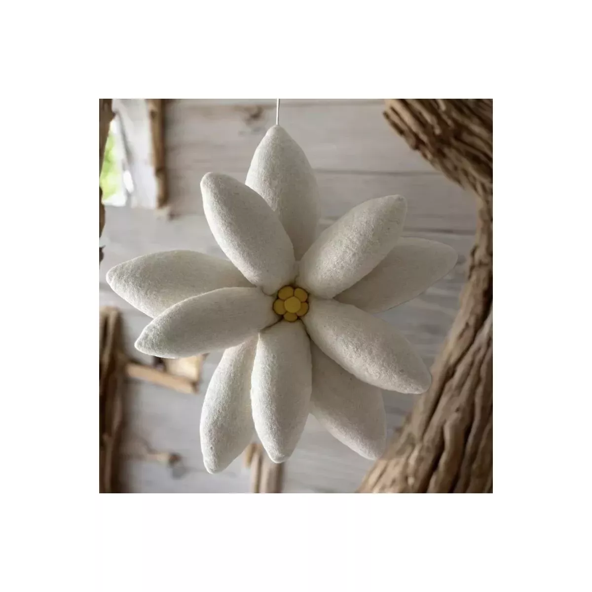 COUSSIN EDELWEISS GEANT EN FEUTRINE