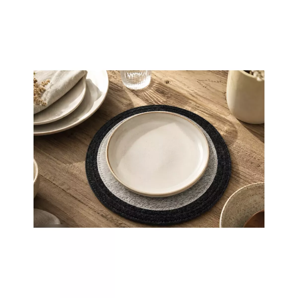 DESSOUS DE PLAT ROND EN FEUTRE DE LAINE ET PEAU DE VACHE