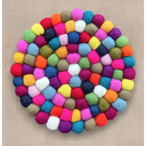 DESSOUS DE PLAT MULTICOLOR EN BOULES DE FEUTRINE