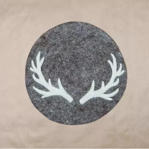 DESSOUS DE PLAT EN FEUTRINE MOTIF CERF