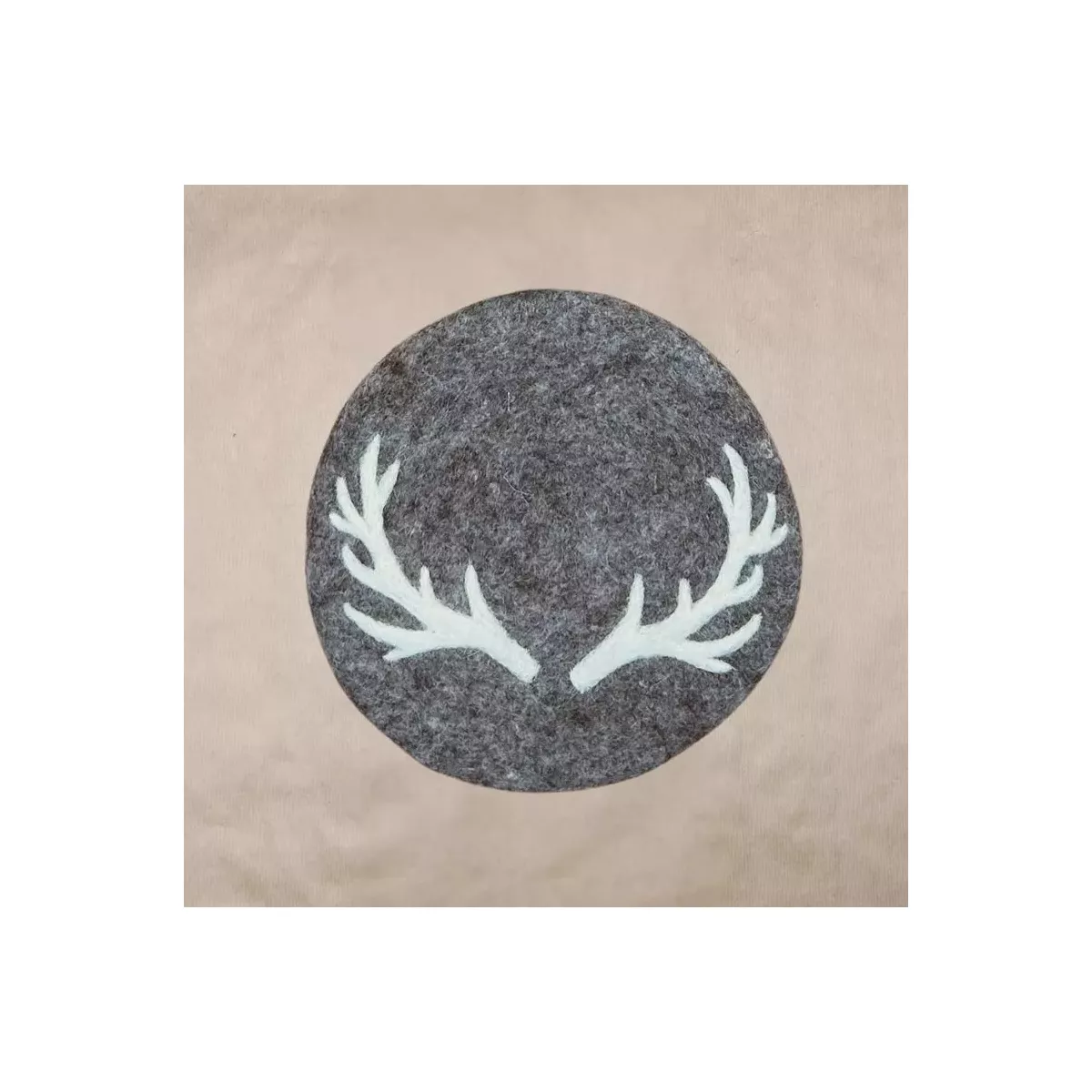 DESSOUS DE PLAT EN FEUTRINE MOTIF CERF