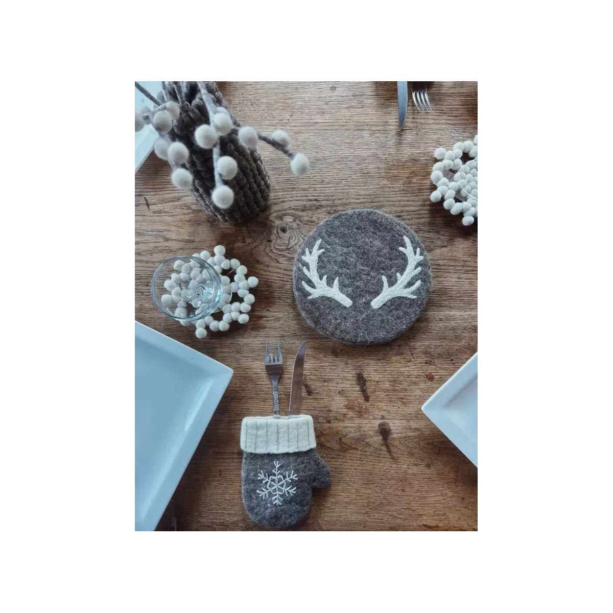 DESSOUS DE PLAT EN FEUTRINE MOTIF CERF