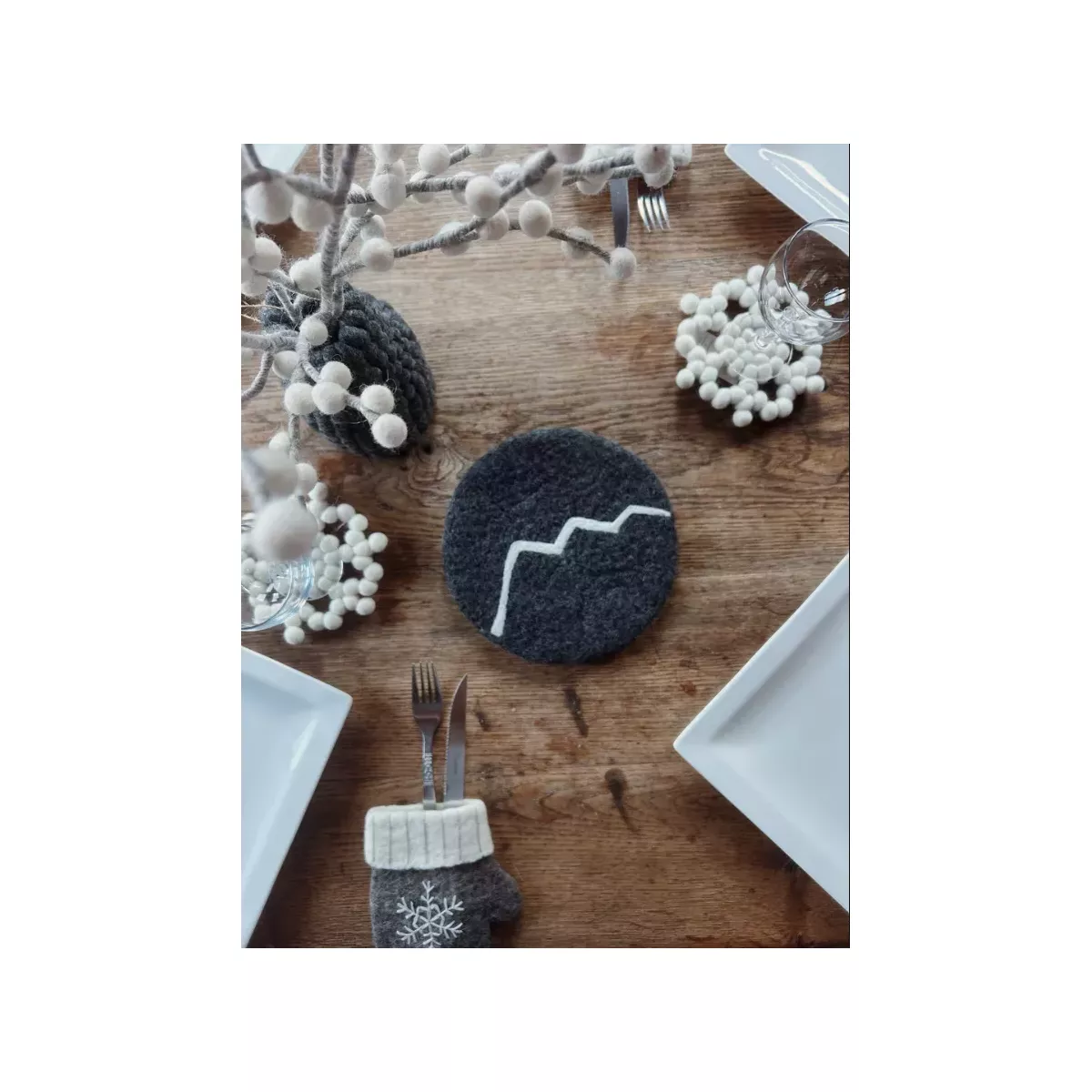 DESSOUS DE PLAT EN FEUTRINE MOTIF MONTAGNE