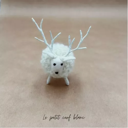 CERF BLANC EN FEUTRINE