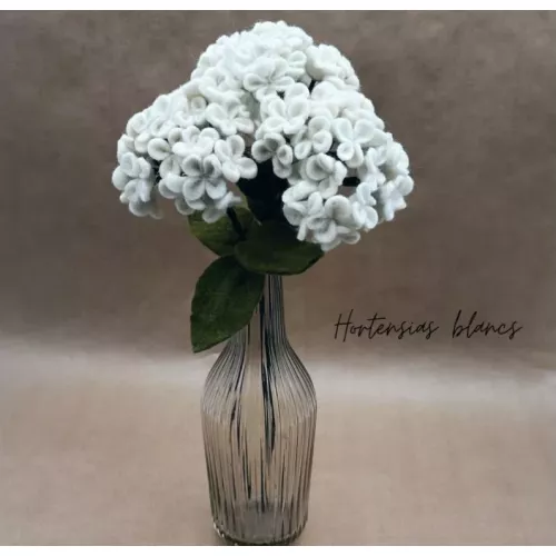 BRANCHE D'HORTENSIA EN FEUTRINE