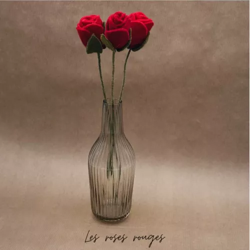 ROSE EN FEUTRINE