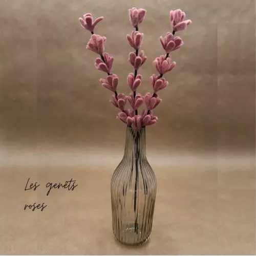 BRANCHE DE FLEURS GENETS EN FEUTRINE