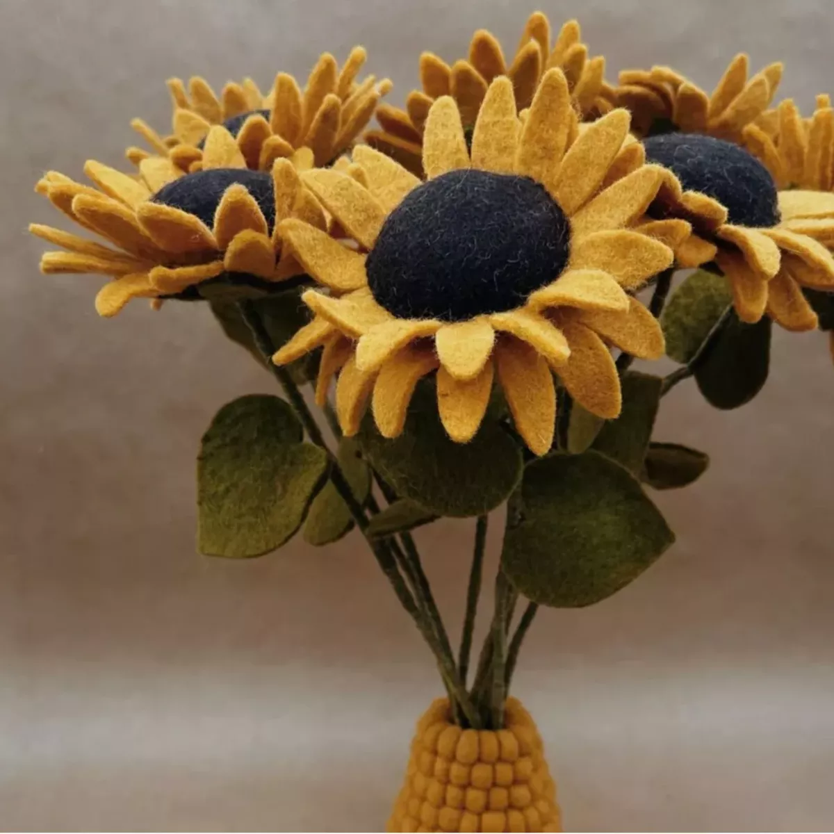 BRANCHE DE TOURNESOL FEUTRINE
