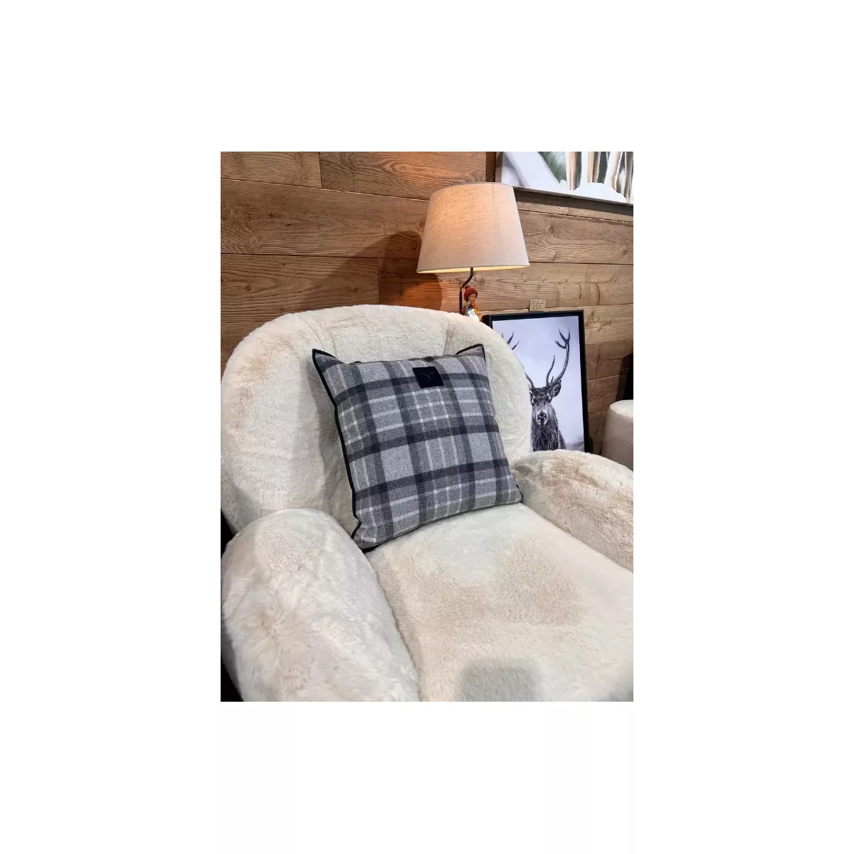 Coussin à carreaux en laine