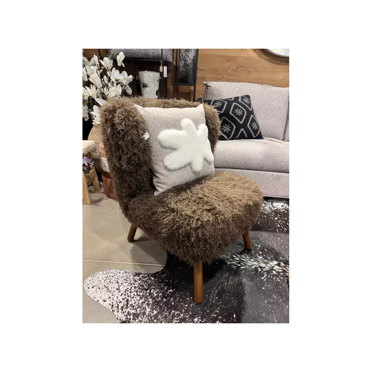 Fauteuil imitation fourrure marron