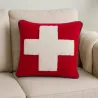 COUSSIN EN LAINE CROIX SUISSE ROUGE ET GRIS 50X50 CM