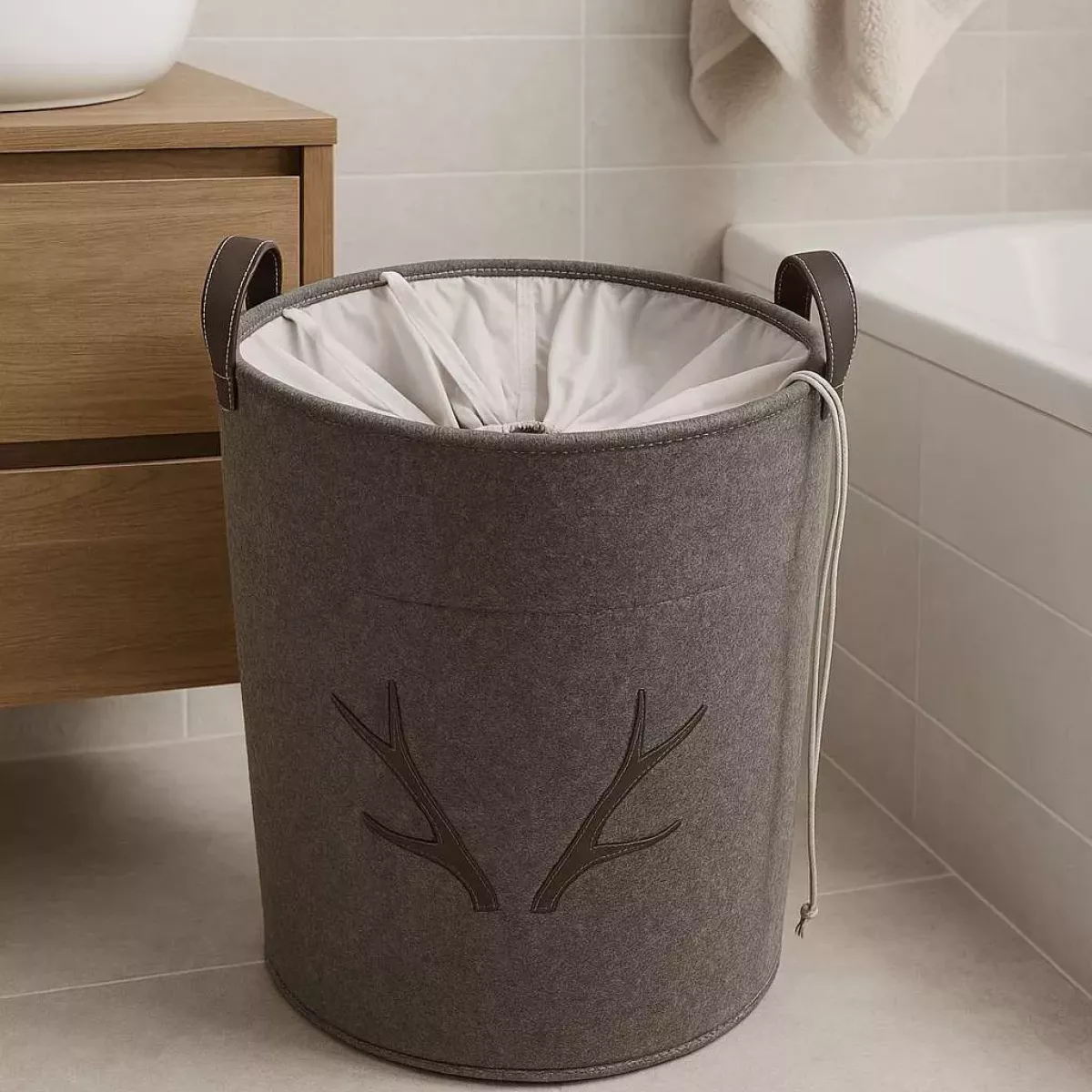 PANIER A LINGE TAUPE MOTIF BOIS DE CERF