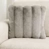 COUSSIN BEIGE FAUSSE FOURRURE