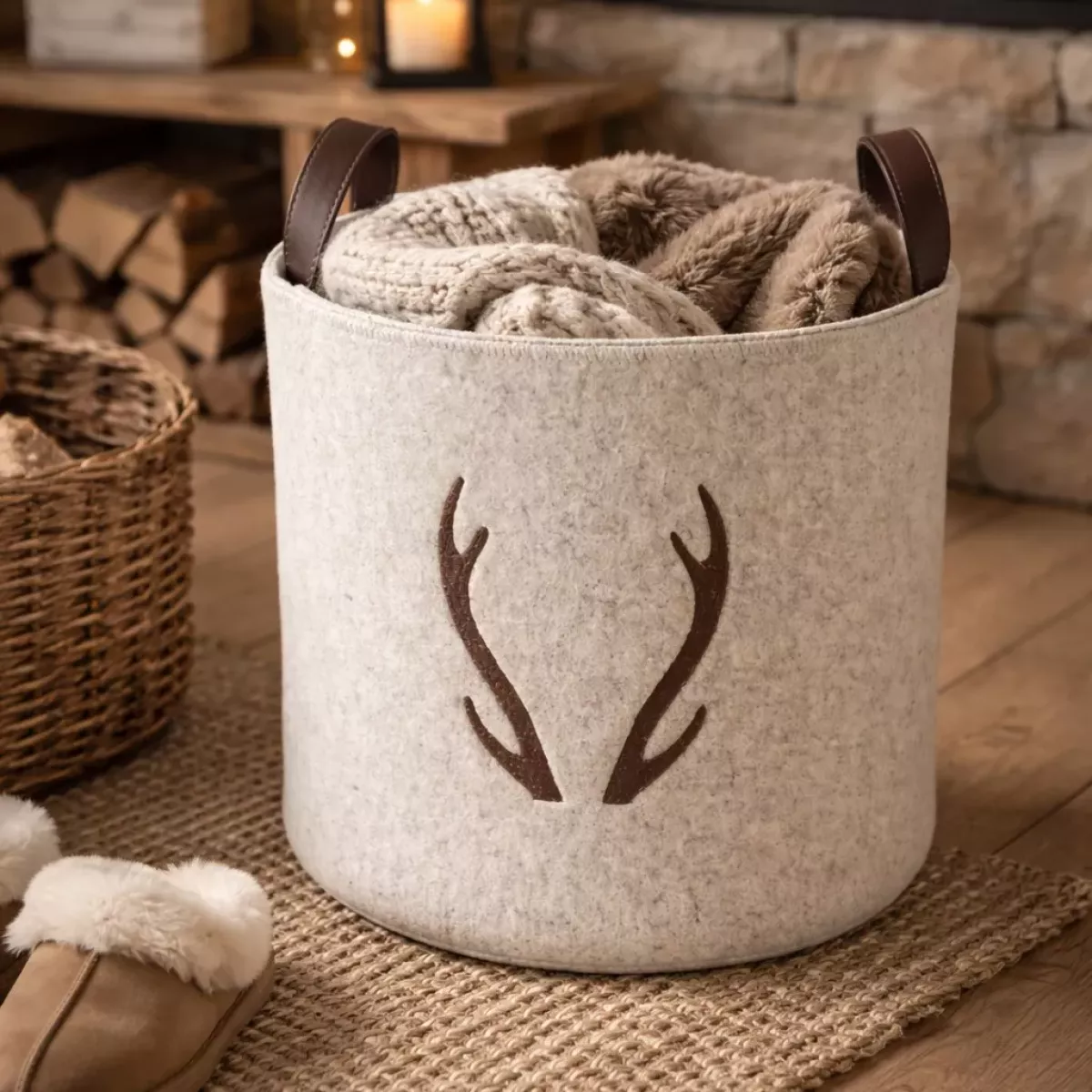 CORBEILLE FEUTRE DE LAINE TÊTE DE CERF